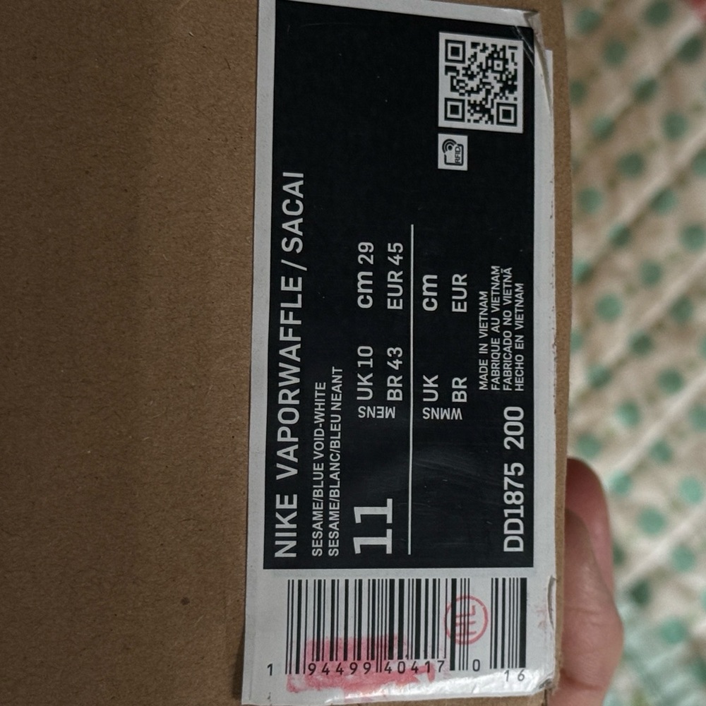 Nike Vaporwaffle Sacai in Sesame and Blue